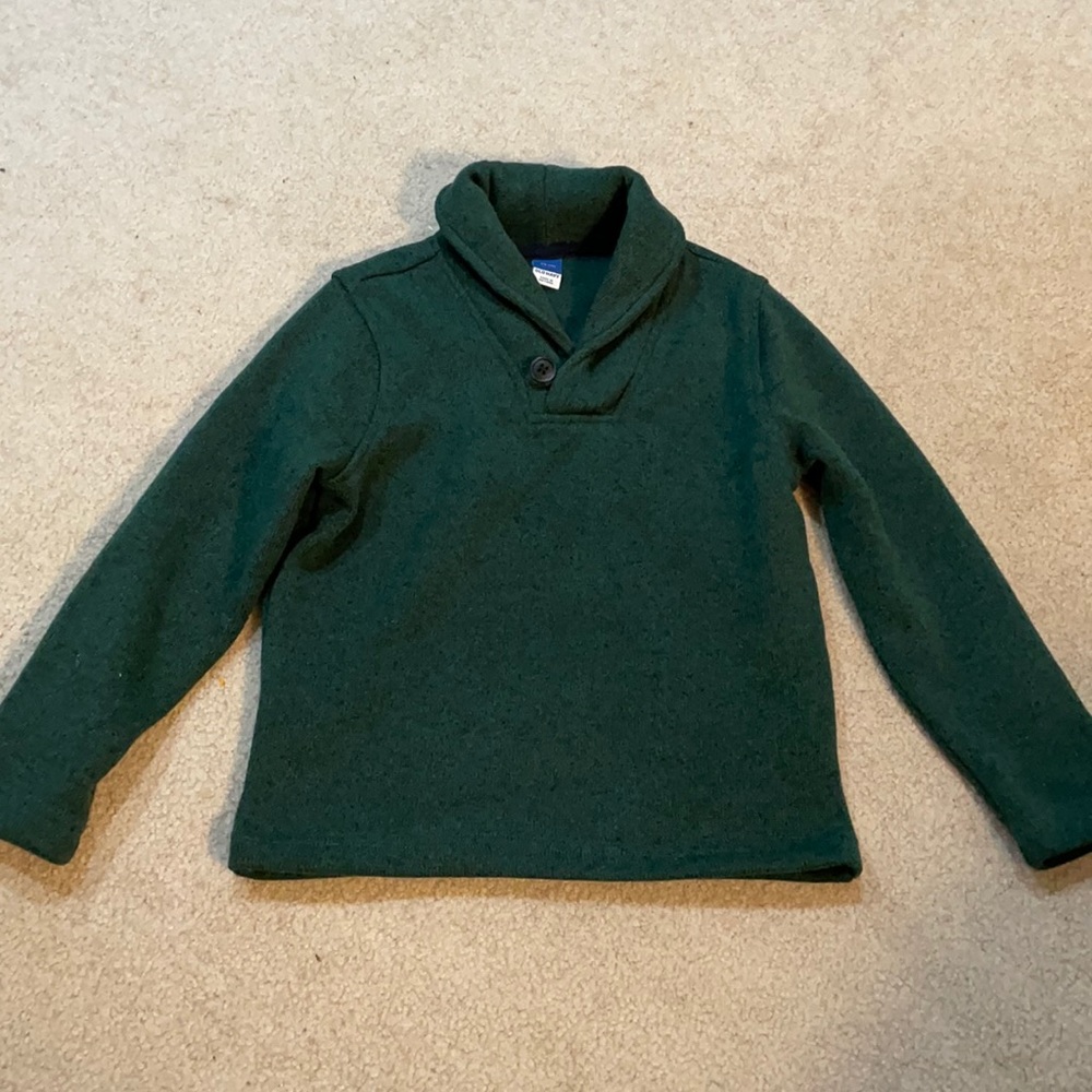 Like new sweater